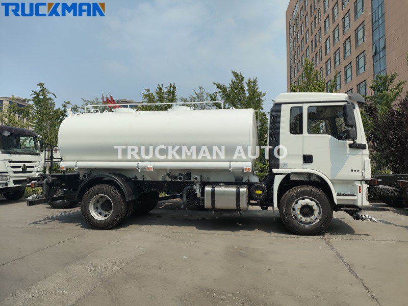 SHACMAN L3000 water bowser