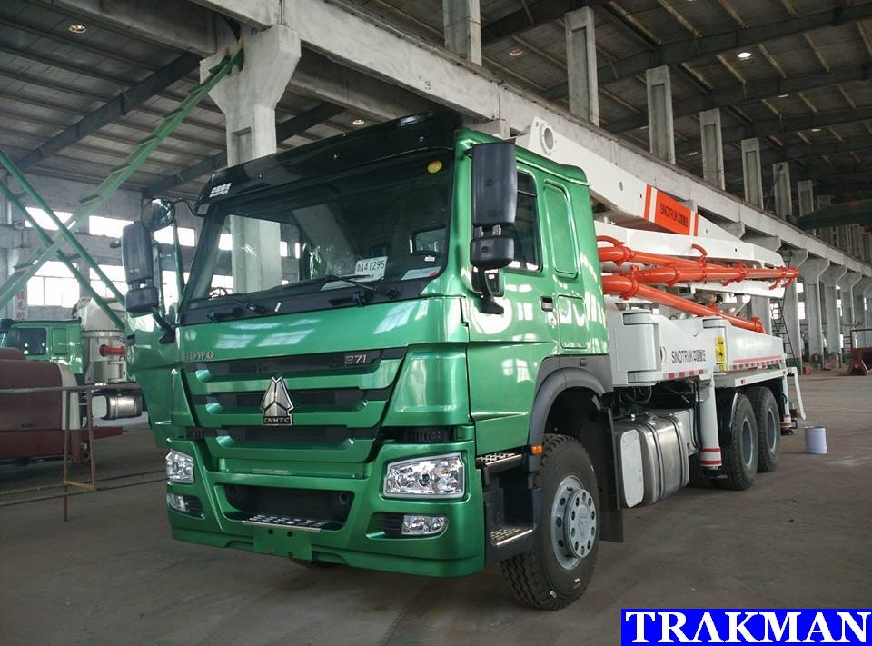 XCMG Brand Concrete Pump Truck With HOWO Truck Chassis