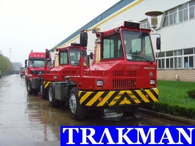 SINOTRUK HOVA 4x2 Port Terminal Tractor Truck