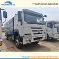 SINOTRUK HOWO 4X2 6 Wheels Sweeper Truck For Street Cleaning