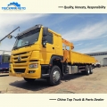 SINOTRUK HOWO Cargo Truck With Crane