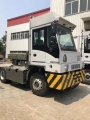 SINOTRUK HOVA 4x2 Port Terminal Tractor Truck