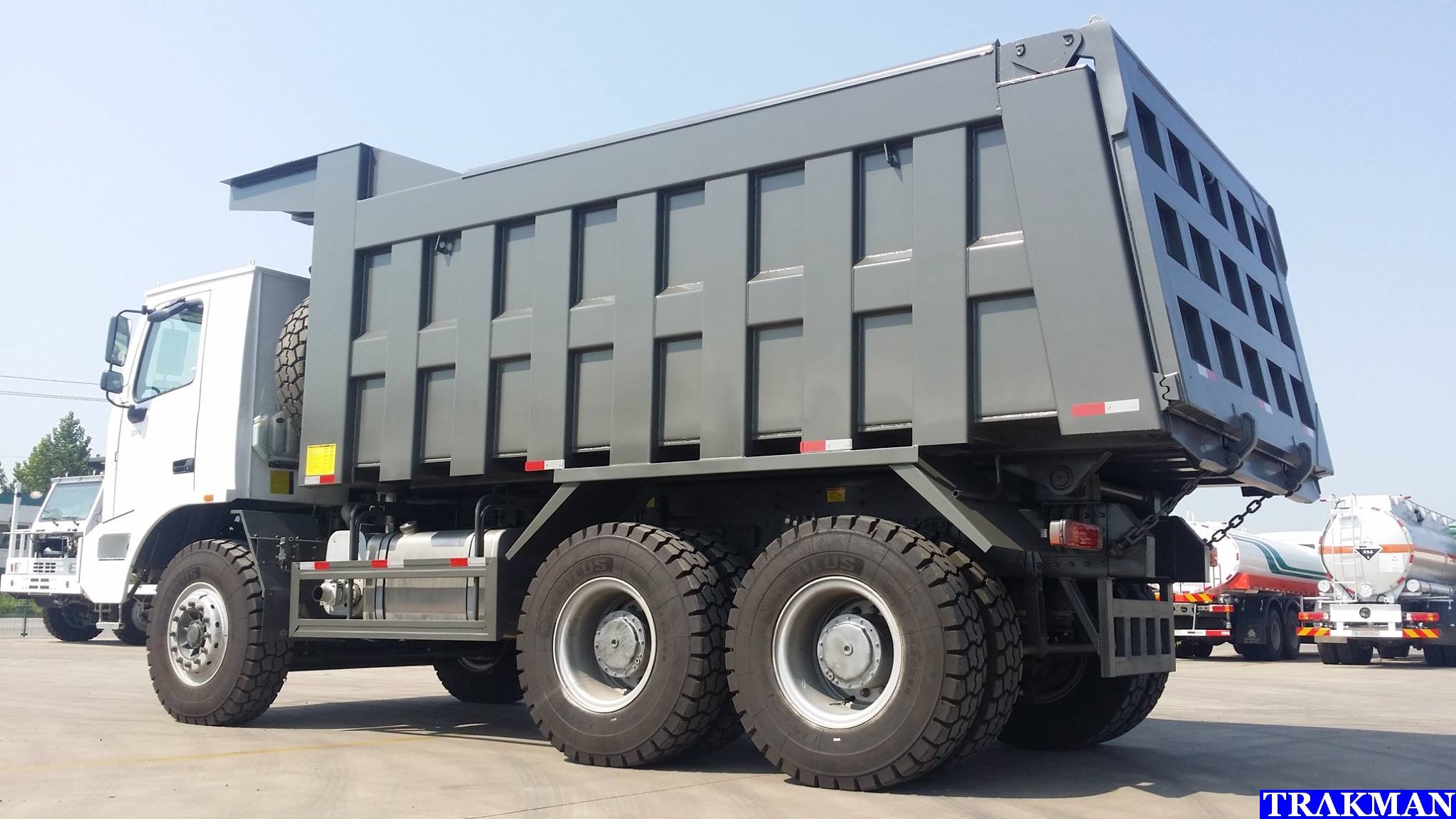 70 Tons SINOTRUK HOWO 6x4 10 Wheel Mining Dumper Truck 70-tons-sinotruk-howo-6x4-10-wheel-mining-dumper-truck